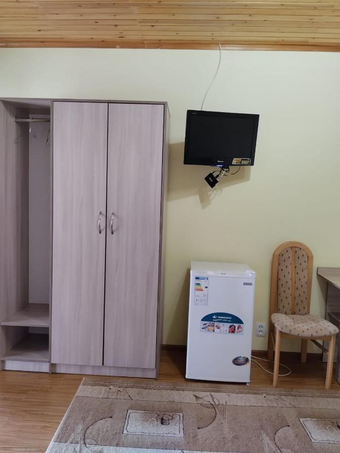 В Гостях На Иссык-Куле Hotel Cholpon-Ata Ngoại thất bức ảnh