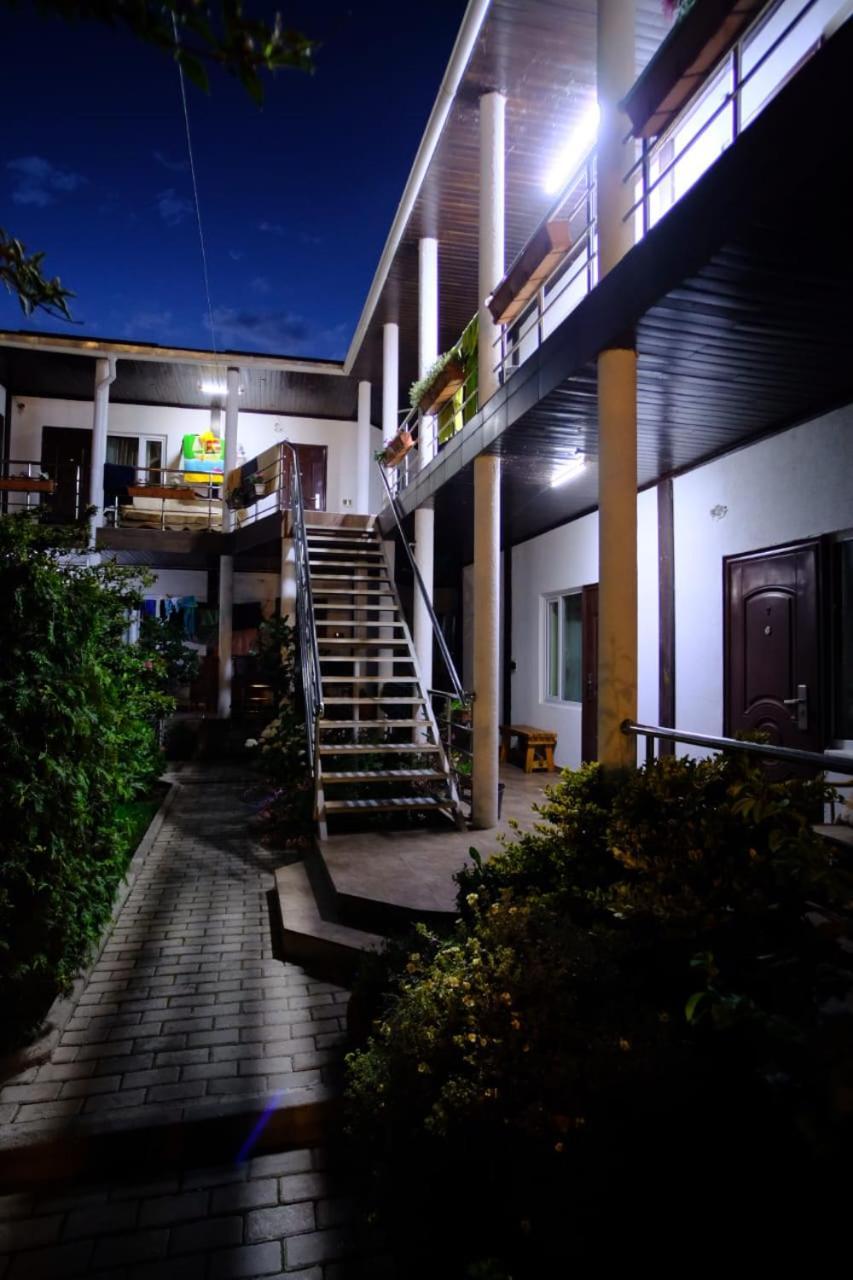 В Гостях На Иссык-Куле Hotel Cholpon-Ata Ngoại thất bức ảnh